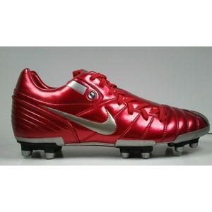 Total 90 Shift soccer Cleats